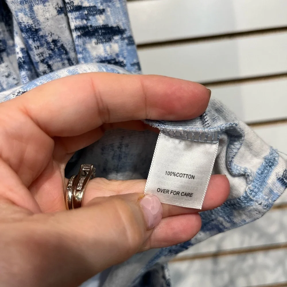 Relativity long sleeved tee size large - Picture 4 of 8